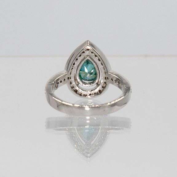 14 Kt White Gold Plate Sparkling 3.15 Ct Emerald Green Blue Lab Simulated Diamond Ring