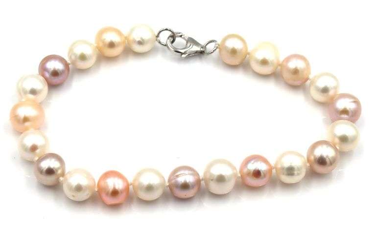 Set of Effy Pearl necklace, bracelet and earrings
