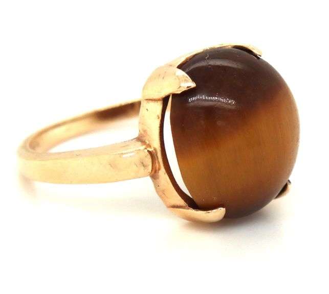 Tasteful 14k yellow gold Tigers Eye Ring