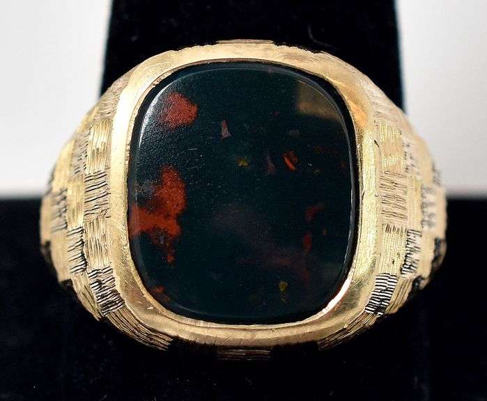 Sturdy 10K Yellow Gold Bloodstone Gemstone Men's Ring