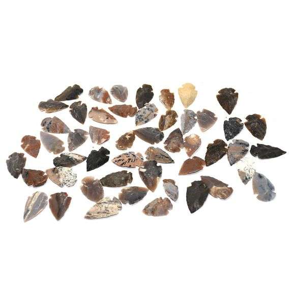 Lot of 50 Hand Knapped Indian Agate Arrowheads