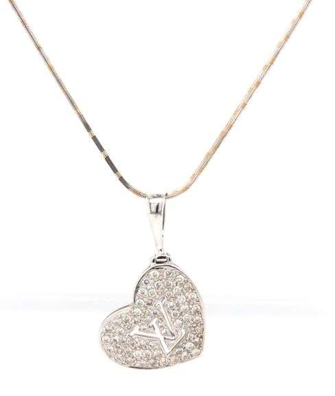 18kt White gold LV diamond heart shaped pendant on Italian chain necklace