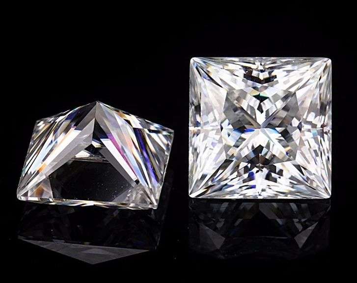 Dazzling 4.40 Ct Fancy Princess Cut Lab Simulated Diamond Solitaire
