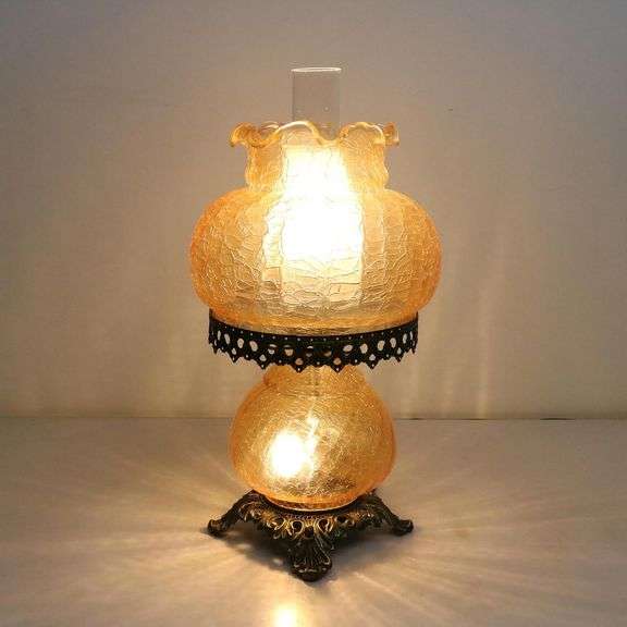 Rose Court Victorian-Style Hurricane Lamp