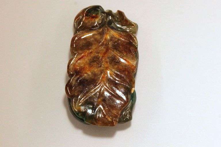 Natural Jadeite Gourds on Leaf Amulet