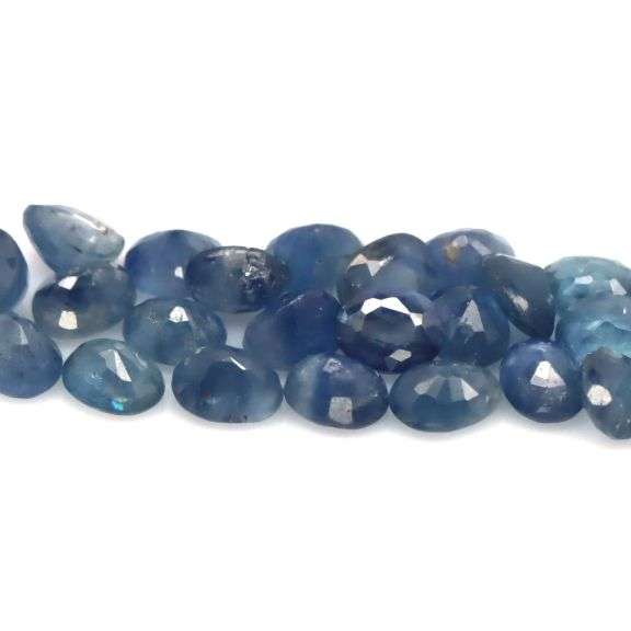 Gorgeous 9ct denim blue Sapphire set