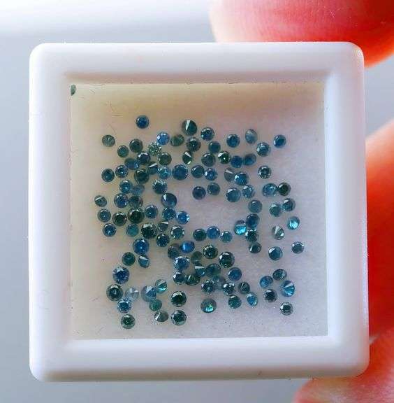 Glittering .81ct set of round brilliant cut Diamonds