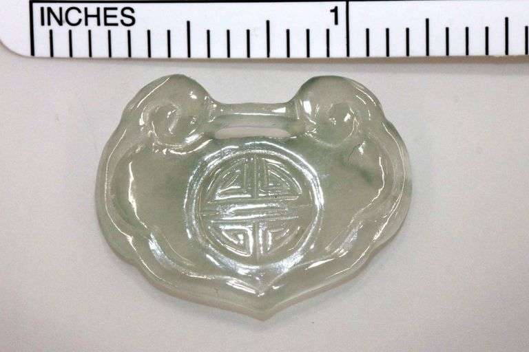 Translucent Jadeite Life Lock Pendant