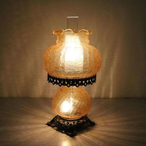 Rose Court Victorian-Style Hurricane Lamp