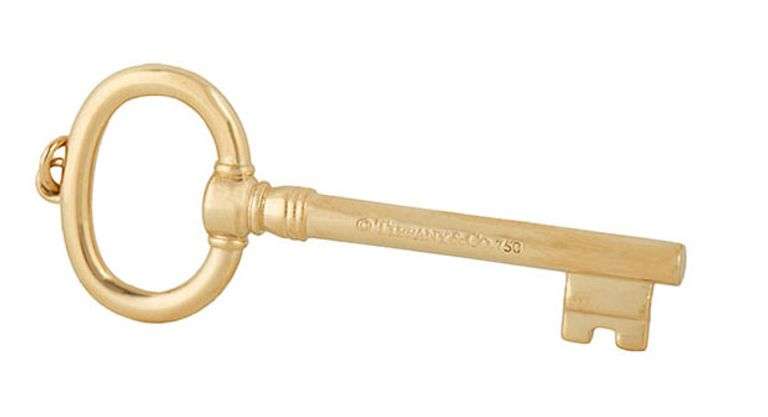 Tiffany & Co. Polished Large Oval Key Pendant in 18K