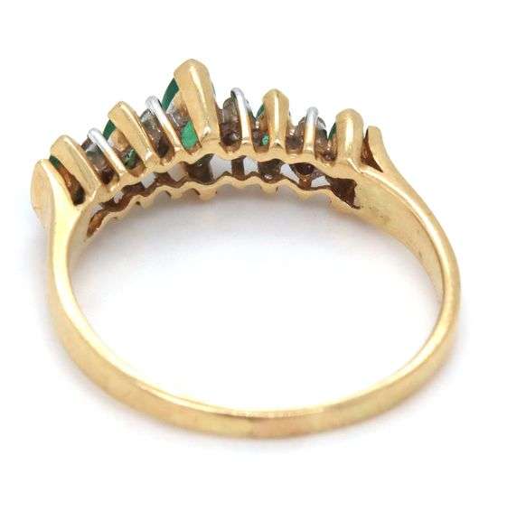 Attractive 14K YG Emerald and Diamond Pyramid Ring