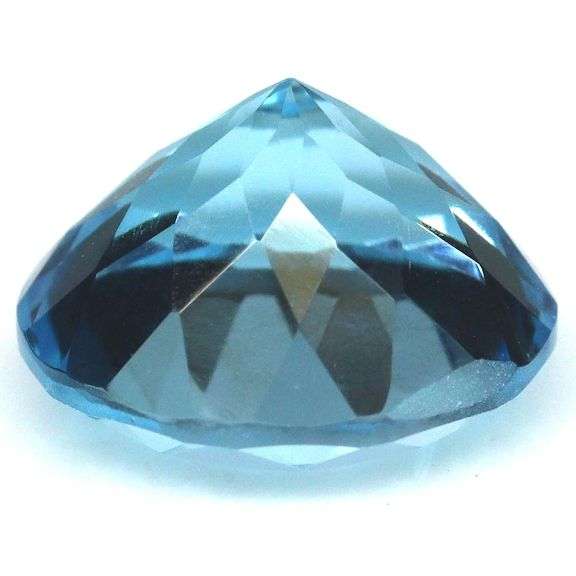Superbly cut heavy flashing 7.85ct Swiss blue Topaz solitaire