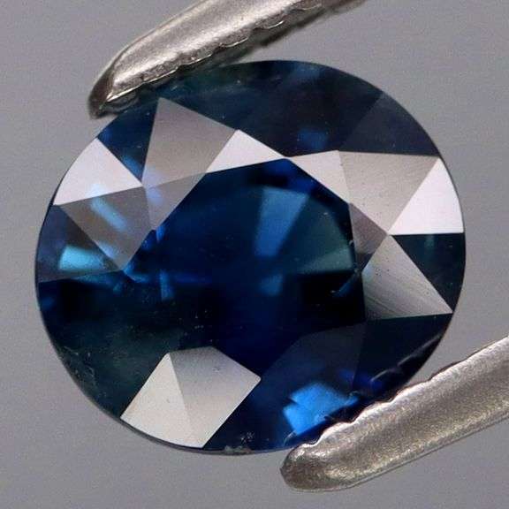 Outstanding color! 1.38ct sapphire blue Sapphire! Heated only!