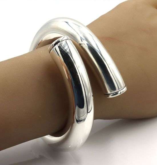 Bottega Venetta Hinged cuff bracelet