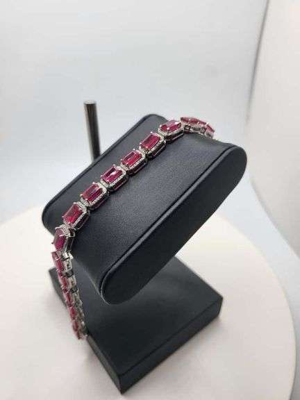 Magnificent 26ctw Rubies and diamond bracelet