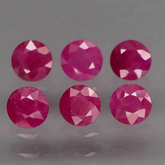 Collectors 3.14ct PIGEONS BLOOD Burmese Ruby set!!!