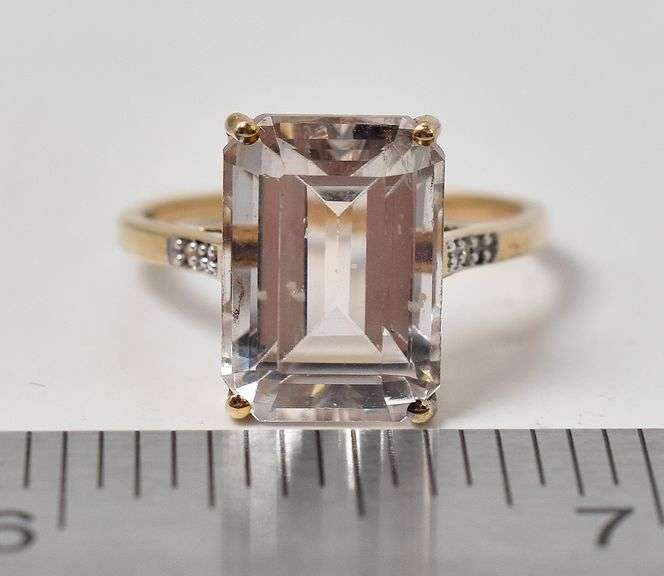 Beautiful 10K Yellow Gold Ring Quartz Gemstone Ring