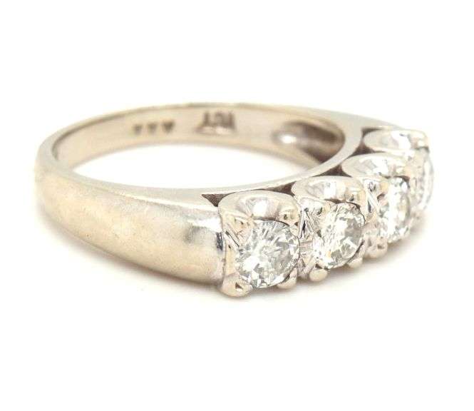 Glittering 14K WG 1 Ct. T.W. Diamond Band