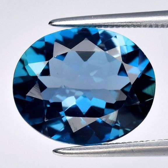 Outstanding 4.63ct VS clarity London blue Topaz