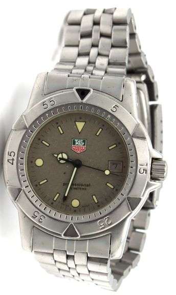 Tag Heuer Professional 39mm quartz watch