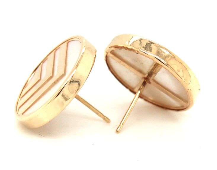 14kt Yellow gold Circle chevron mother of pearl stud earrings