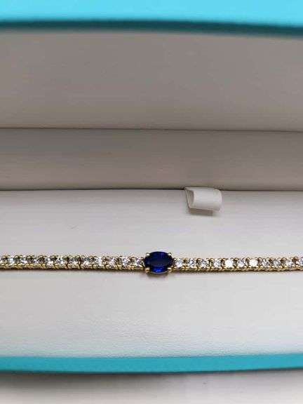Magnificent 14K gold +5Ctw F, VVS1 lab grown diamond bracelet