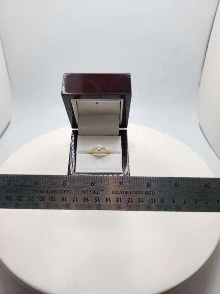 14K gold D, VVS1 lab grown diamond ring
