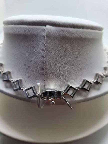 Very fine Columbian emeralds and diamond necklace