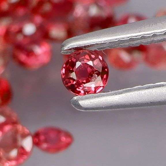 Untreated! 3.58ct dusty rose Sapphire set
