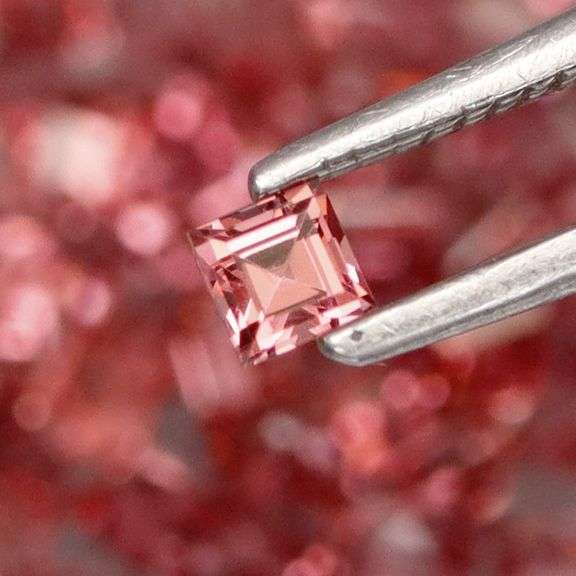 Exquisite 3.88ct set of rare pink Malaya Garnets