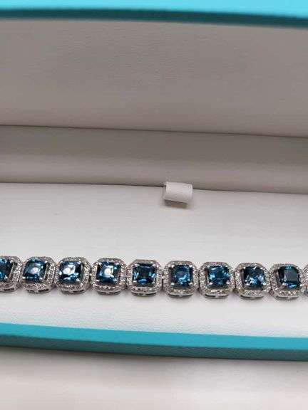 Magnificenrt  15 ctw London blue Topaz and diamond bracelet