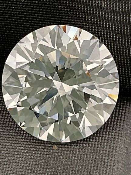 I.G.I CERTIFIED 3.50 CARAT ROUND BRILLIANT CUT DIAMOND