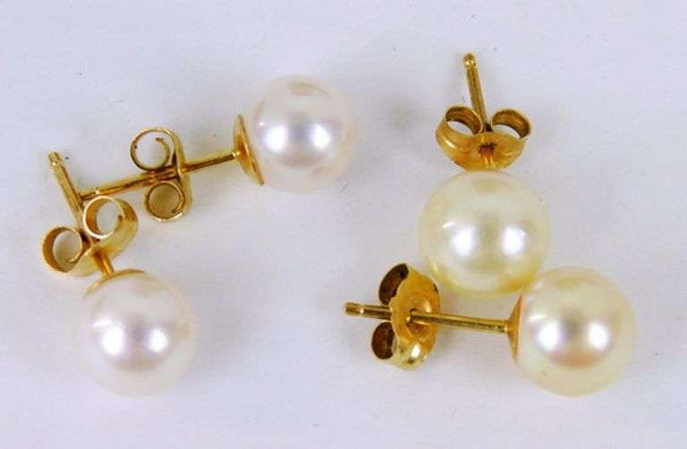2 Pairs of 14K Pearl Stud Earrings