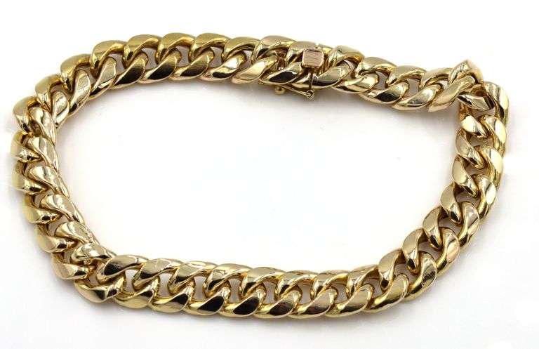 10kt Yellow gold 9mm Curb link bracelet