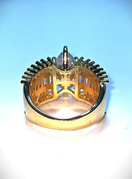 Ladies Sparkling 14 Kt Yellow Gold Plated 4.65 Ct Marquis Cut Lab Simulated Diamond Ring