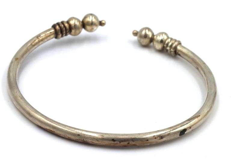 Group lot of Vintage 925 sterling silver bangles