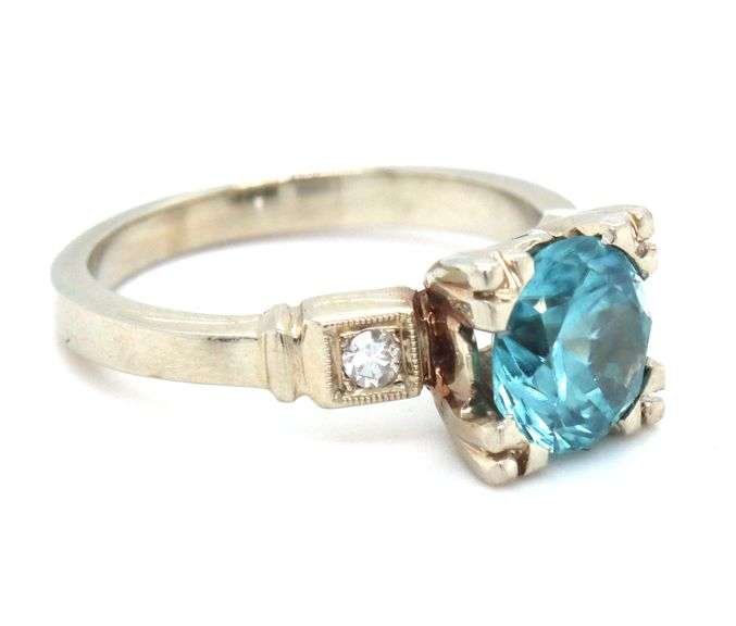 Vintage 14K WG Natural Blue Zircon Ring