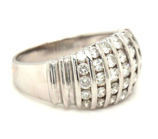 18kt White gold 0.65ctw multi row diamond band