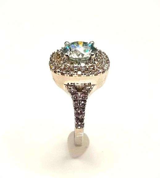 Sparkling 2.75 Ct White Ice Blue Simulated Diamond Ring