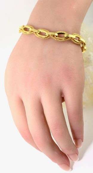 Beautifully Detailed 14K Oval Links Bracelet