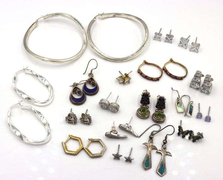 Group lot of Vintage 925 sterling silver earrings