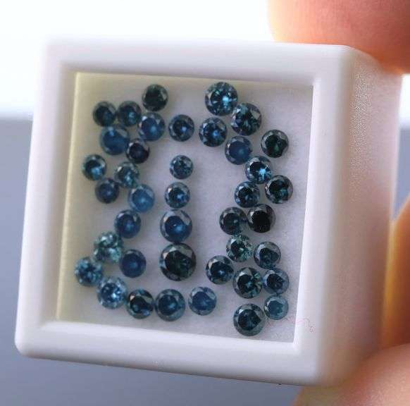 High fire! 2.24ct set of round brilliant cut Diamonds
