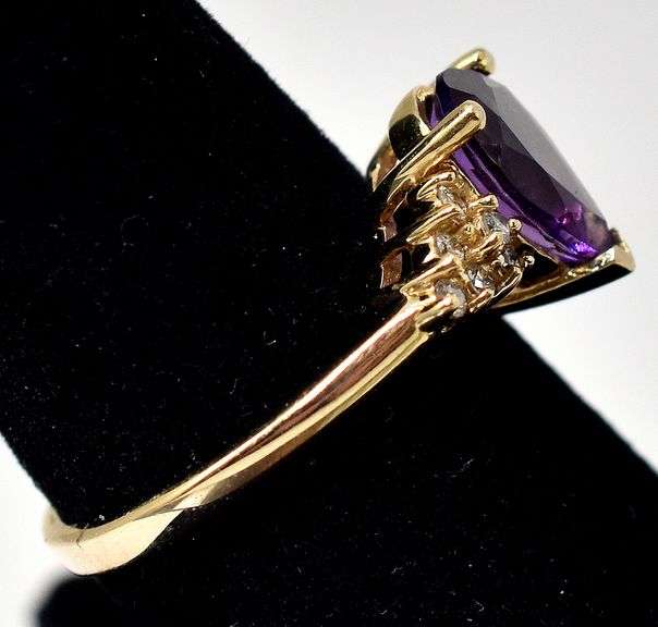 Elegant 14K Yellow Gold Amethyst Gemstone and Diamond Ring