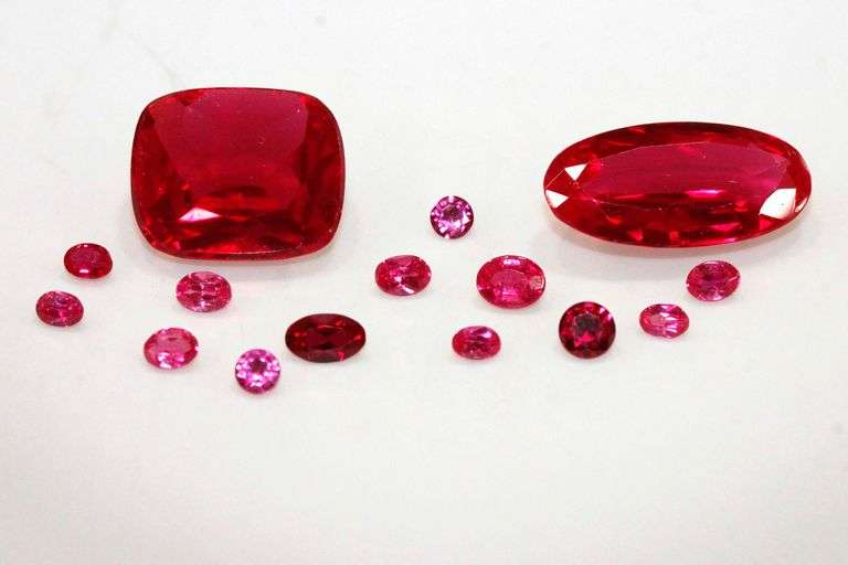 Bright Sapphire Lot of 15