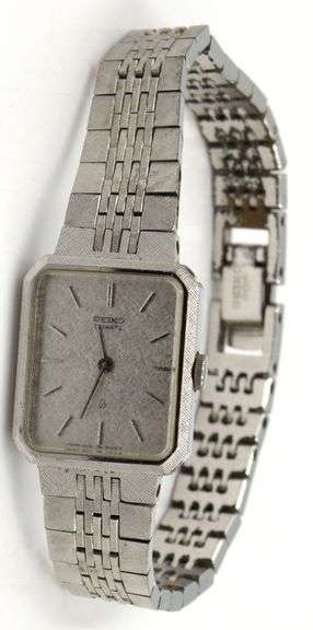 Seiko stainless steel ladies dress watch