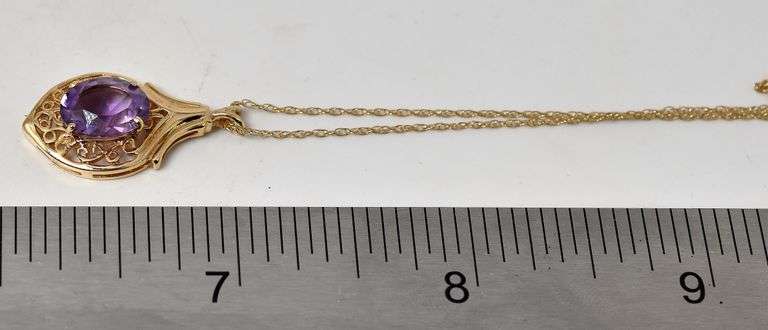 Stunning 10K Yellow Gold Amethyst Gemstone Pendant Necklace
