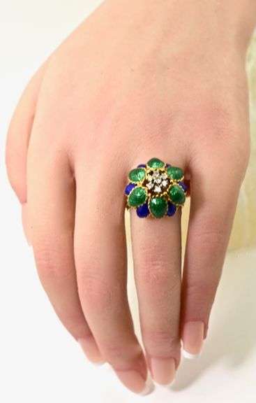 Vintage 14K Yellow Gold Enamel & Diamond Flower Ring