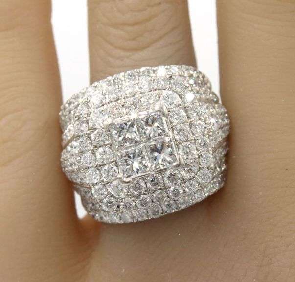 14kt White gold 3.20ctw PC and RBC double halo cluster ring