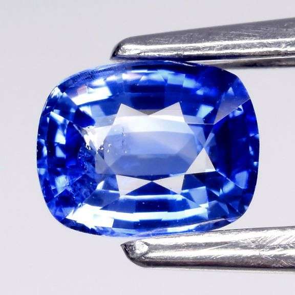Cornflower blue! .45ct Sri Lanka Sapphire! Heated only!