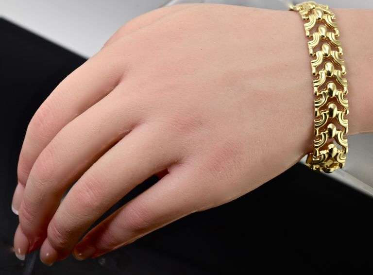 Popular 14K Italian-Made Stampato Bracelet                                                          